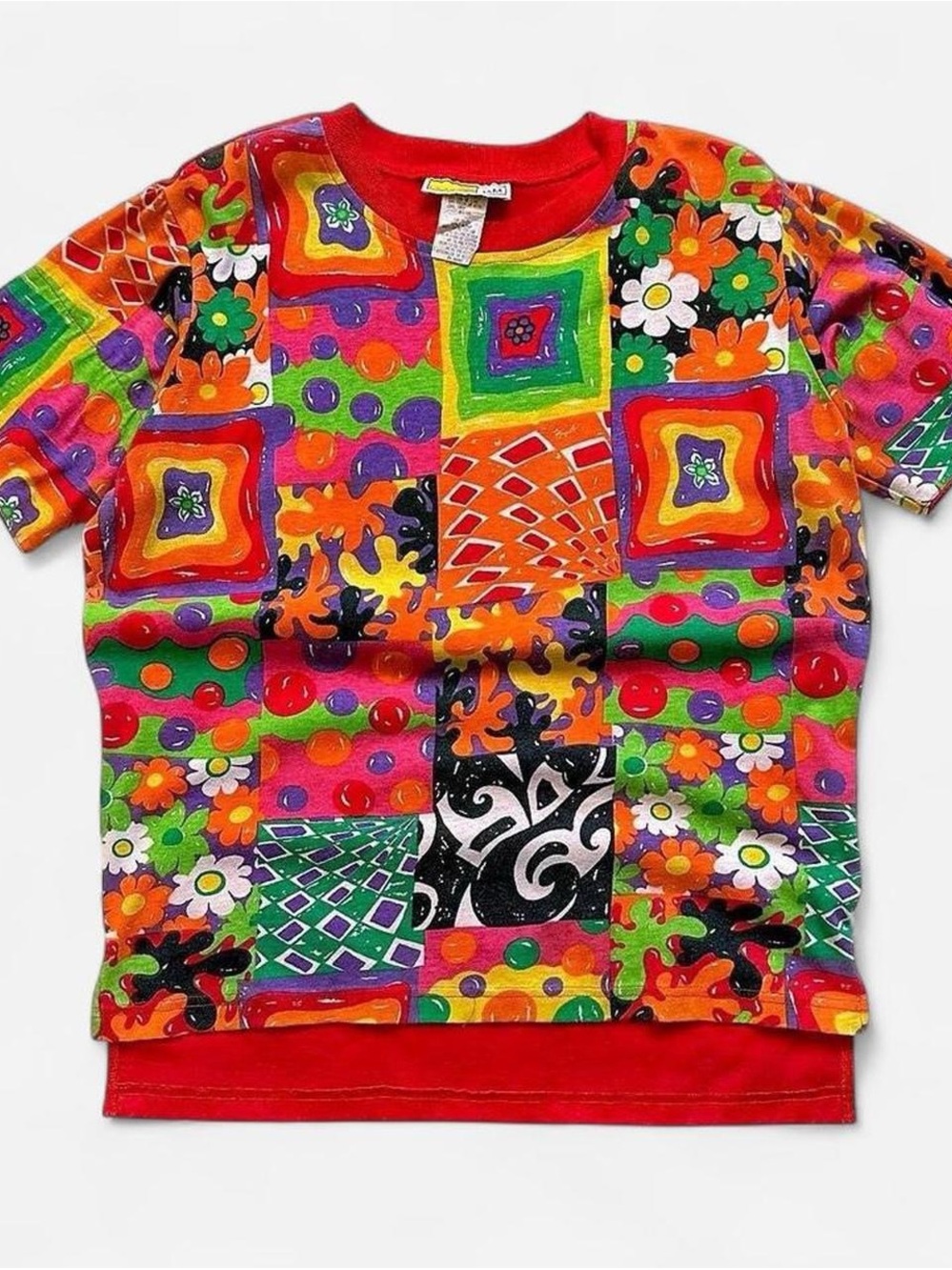Vintage 1990s Vibrant Multi-Color all over print Patchwork graphic Tee M